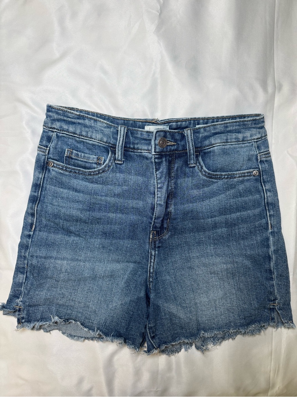 Wonderly Classic High-Rise Denim Cutoff Shorts - Blue Size 6